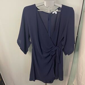 She + Sky Navy‎ Blue Short Sleeve V Neck Romper Sz L